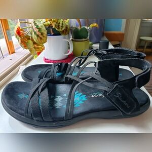 Skechers Reggae Slim Sunnyside sandal (black), size 8